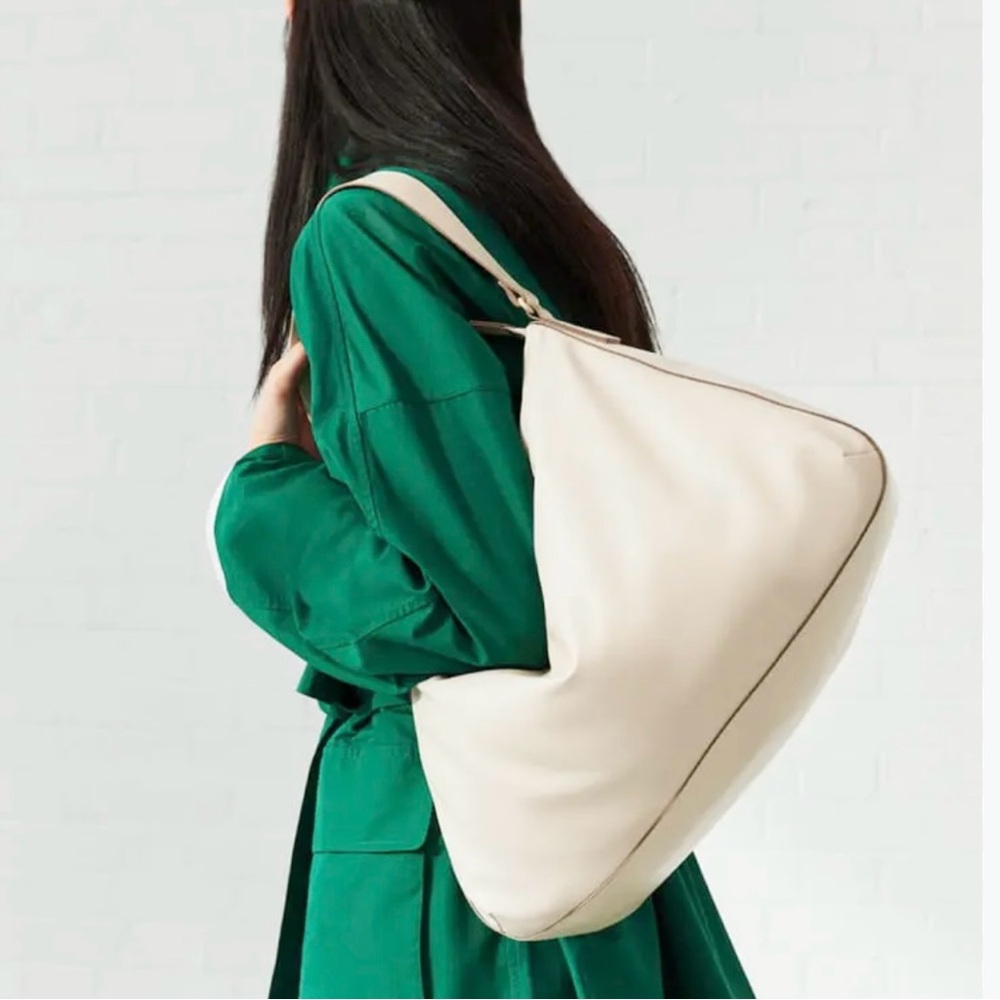 Uniqlo C Puffer Bag Brand New with Tag Color Off White